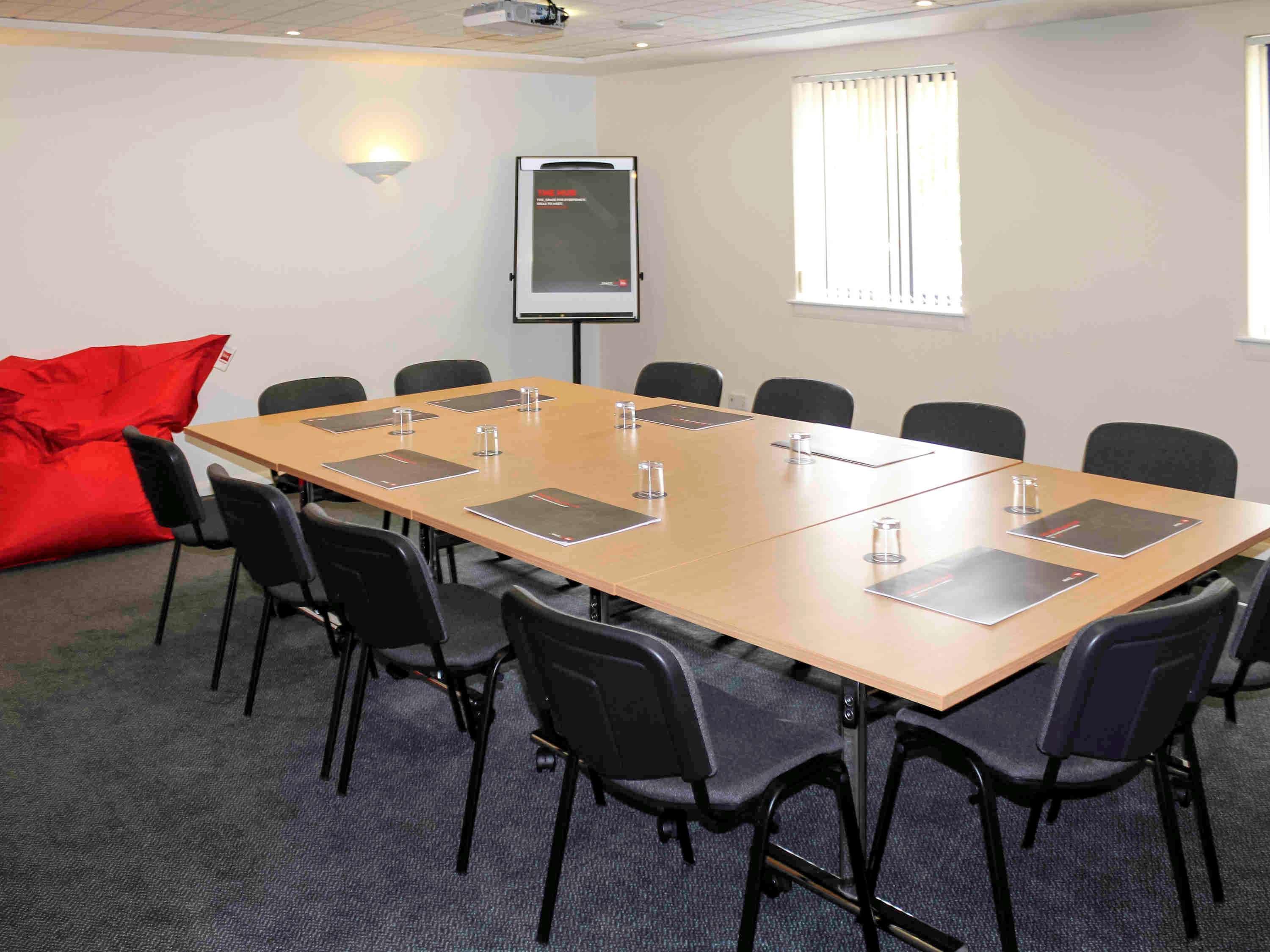 Ibis Cardiff Gate - International Business Park Hotell Exteriör bild