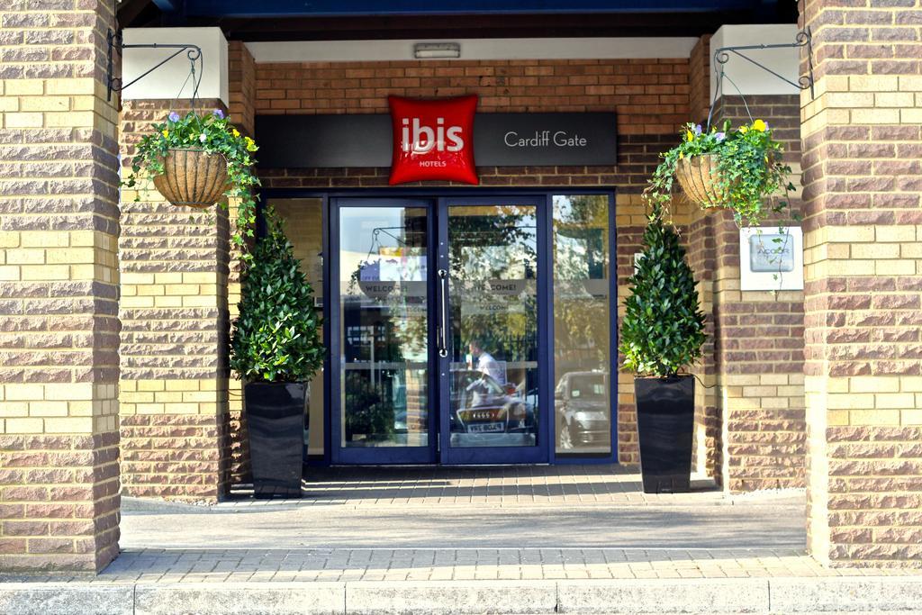 Ibis Cardiff Gate - International Business Park Hotell Exteriör bild