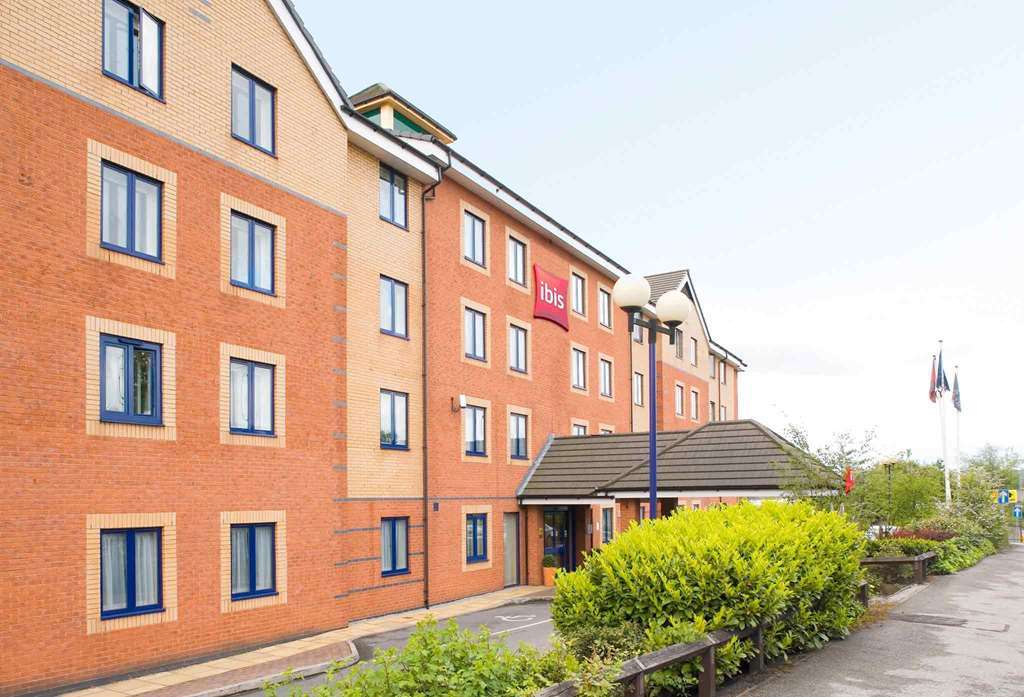 Ibis Cardiff Gate - International Business Park Hotell Exteriör bild