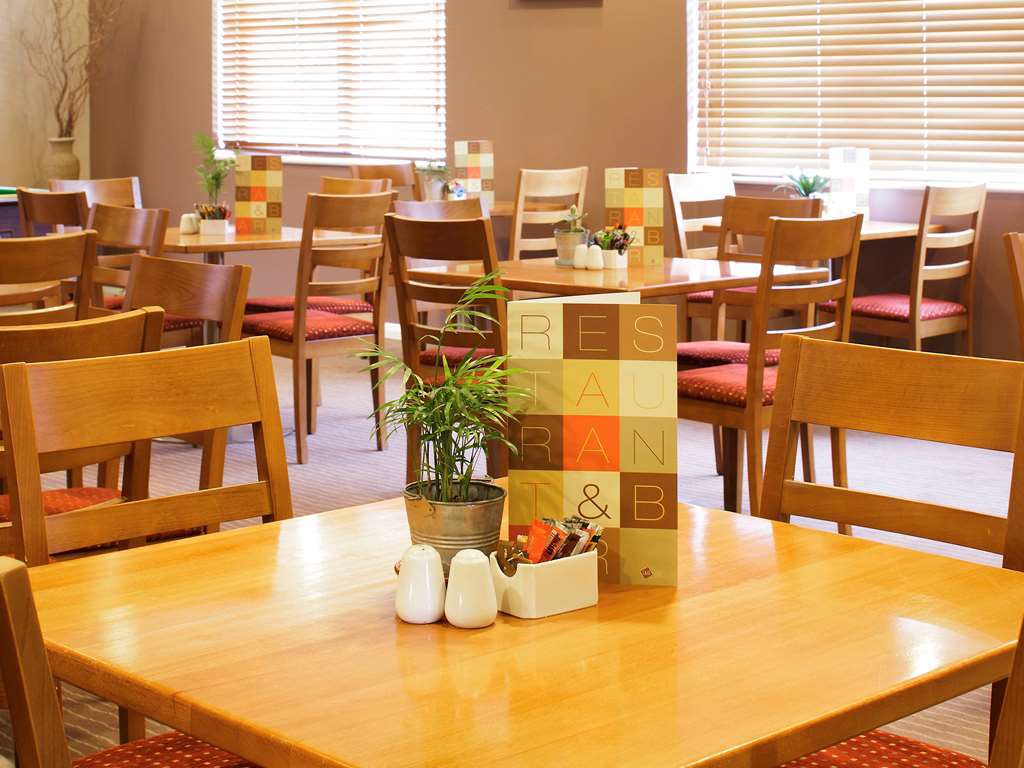 Ibis Cardiff Gate - International Business Park Hotell Restaurang bild
