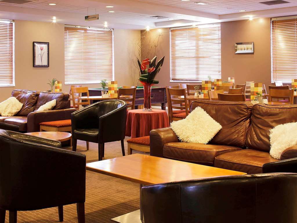 Ibis Cardiff Gate - International Business Park Hotell Restaurang bild
