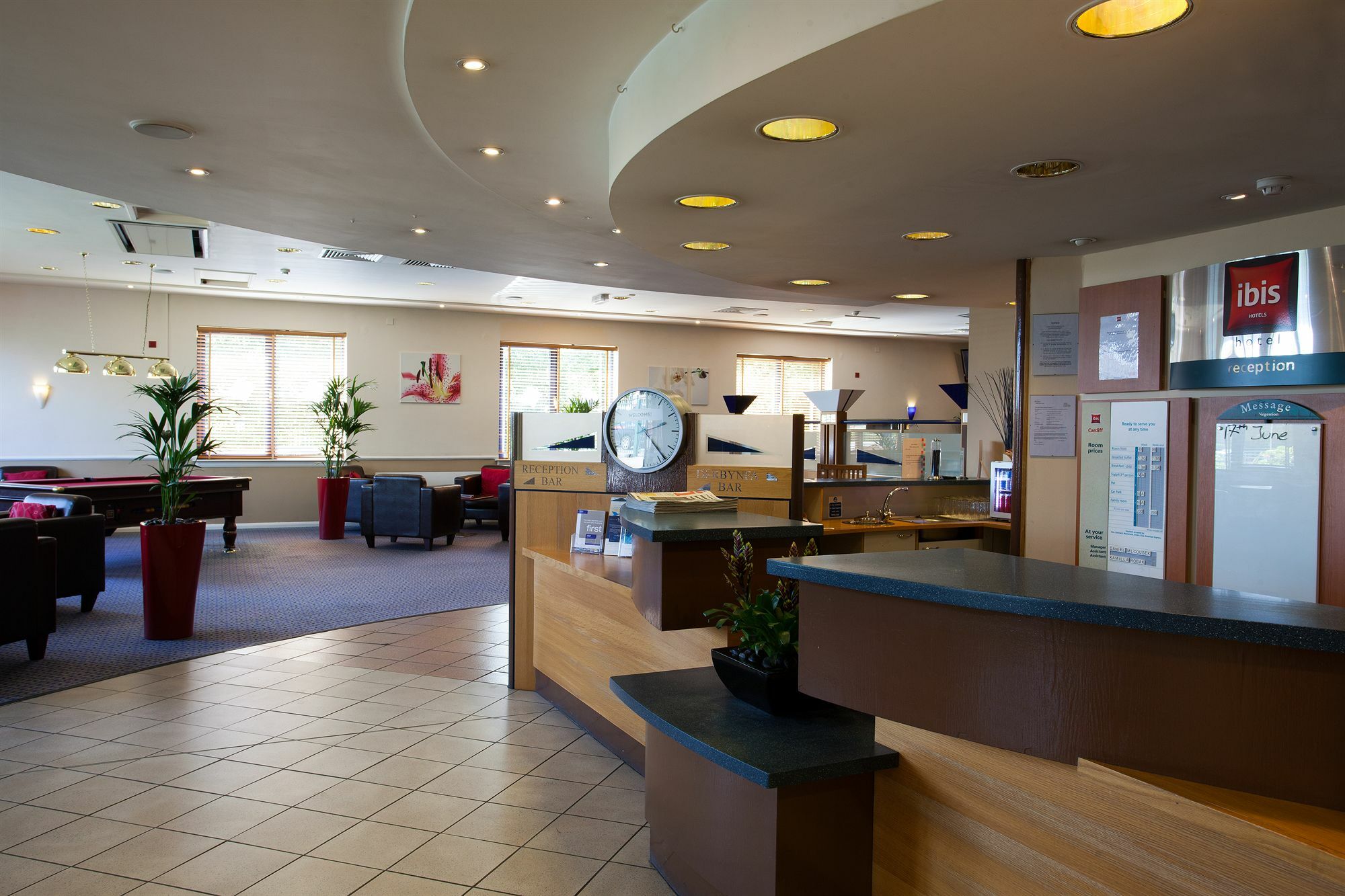 Ibis Cardiff Gate - International Business Park Hotell Exteriör bild